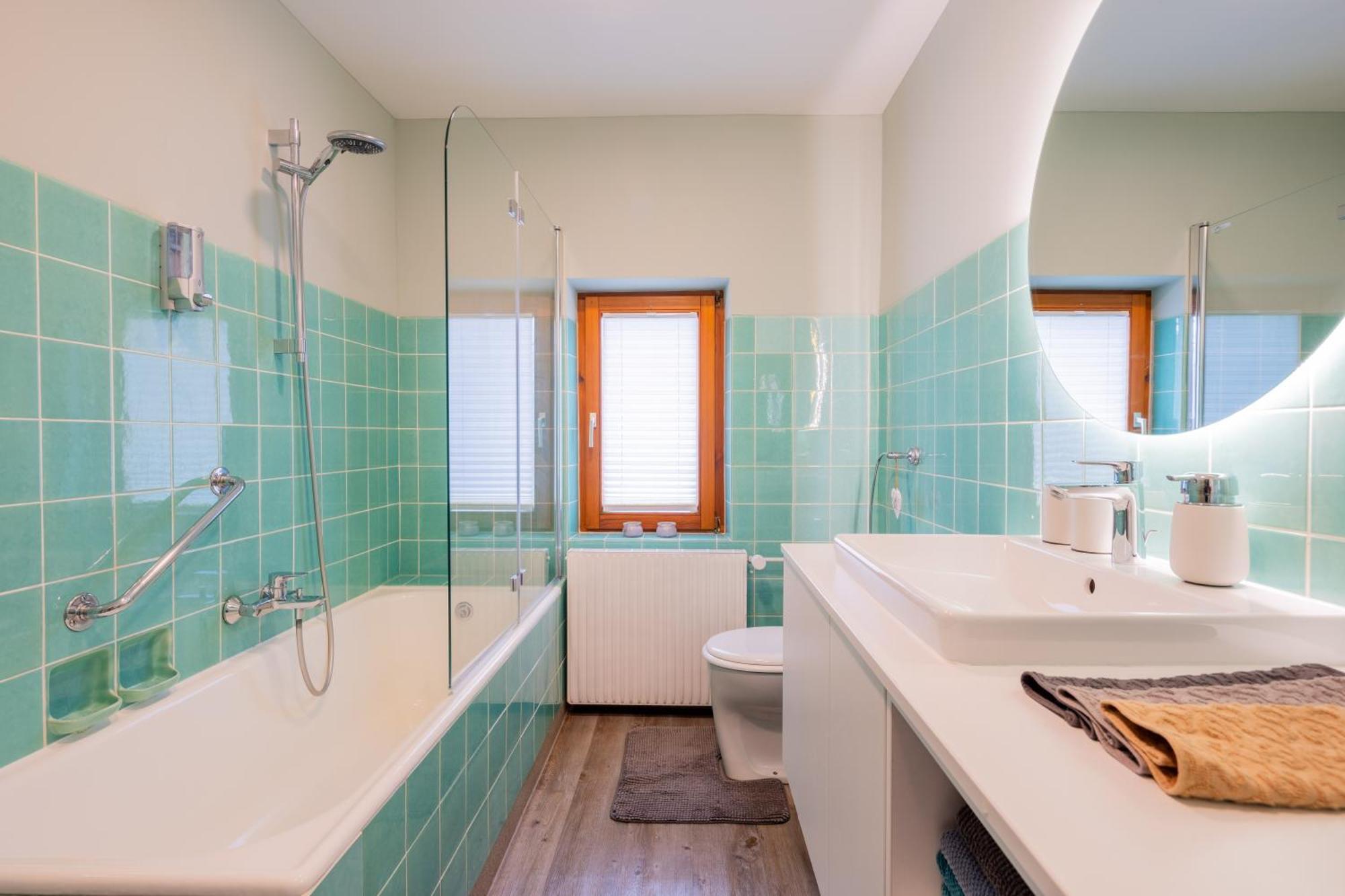 Haus Christina - Romantik Suite Burs Luaran gambar