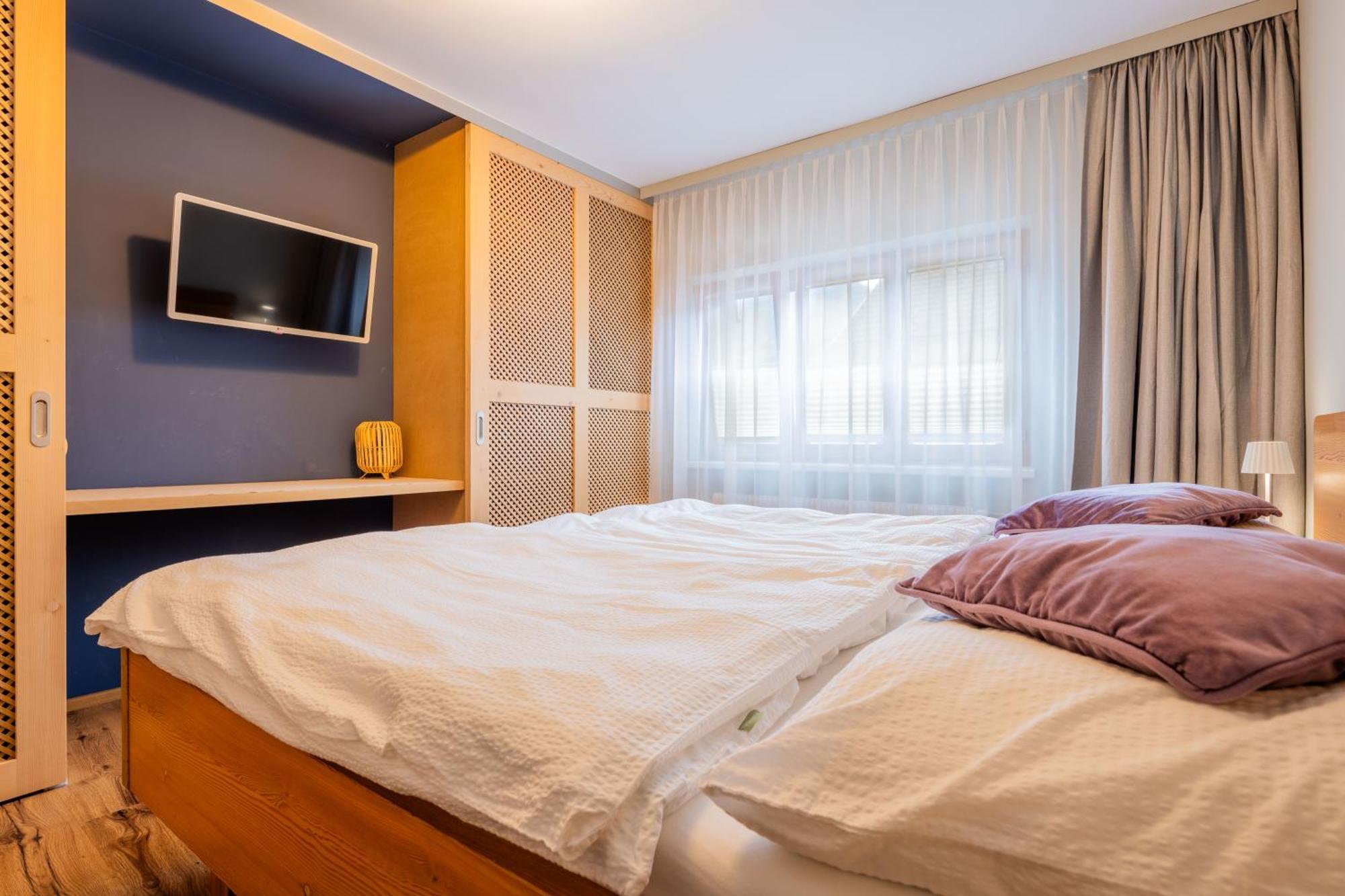 Haus Christina - Romantik Suite Burs Luaran gambar
